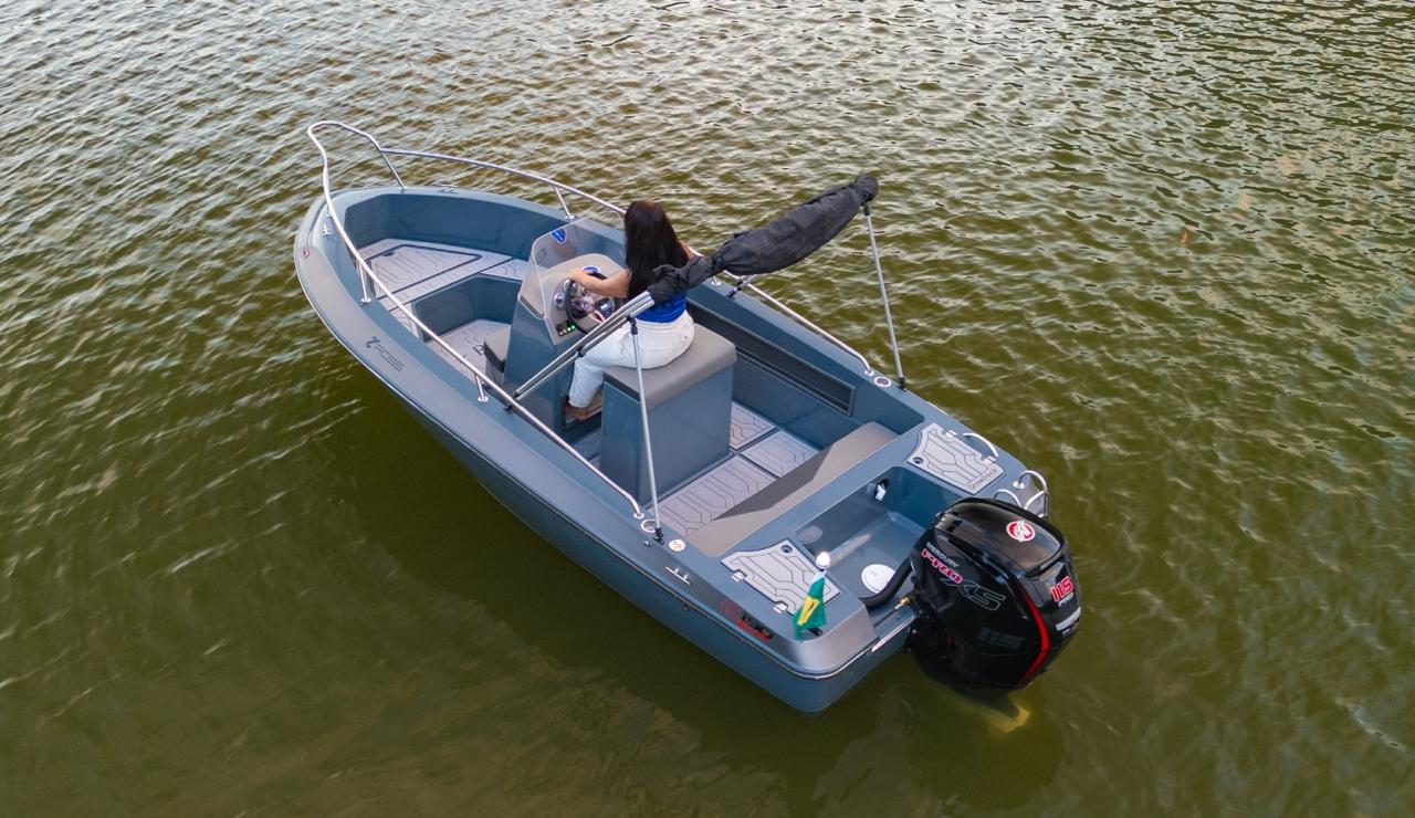 C190 Versátile barco de 19 pés para pesca e passeio da Ross Mariner